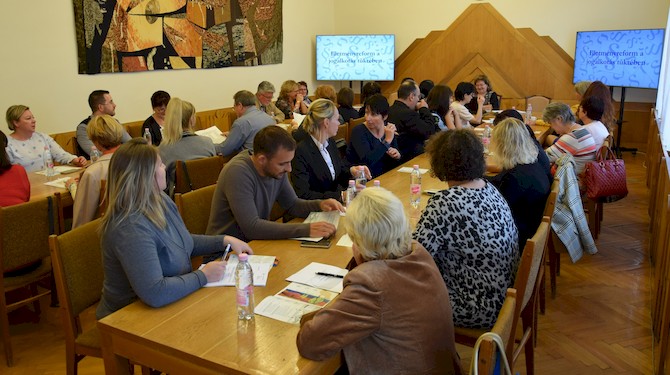 Bírói fórum a bírák illetményreformjáról 2019. október 3-án a Szolnoki Törvényszék kollégiumi termében